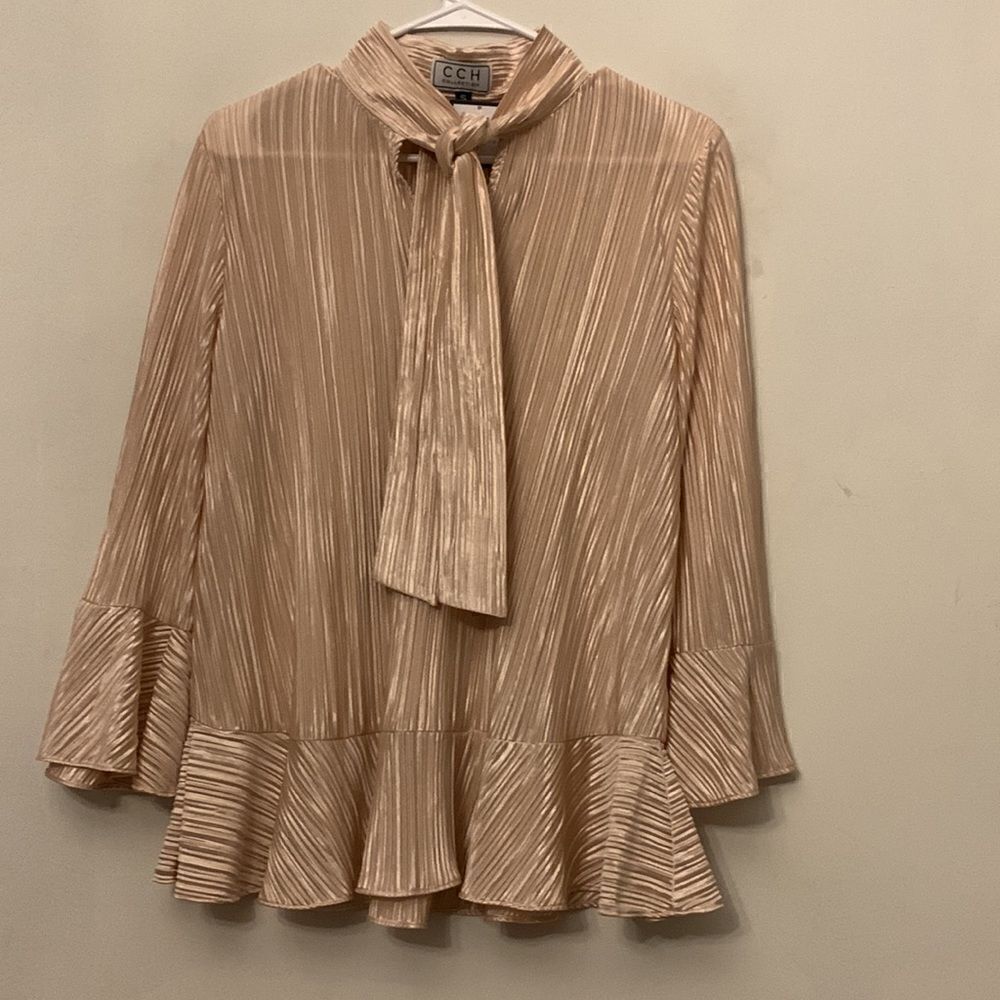 CCH Collection gold long bell sleeves flowy blouse Size S NWT - Picture 2 of 8